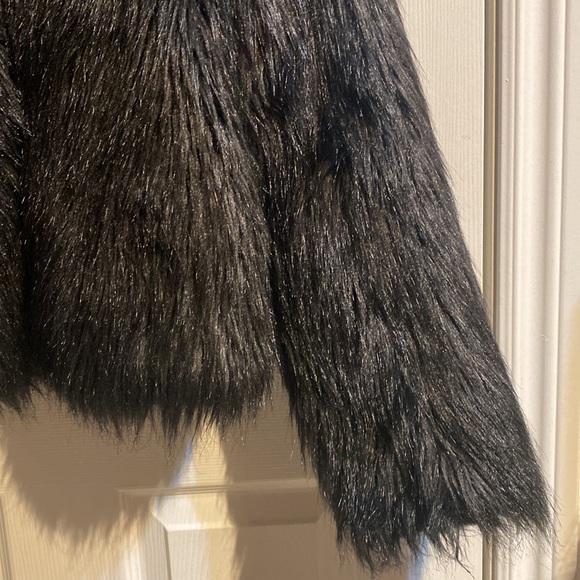 Faux Fur Jacket - Picture 3 of 6